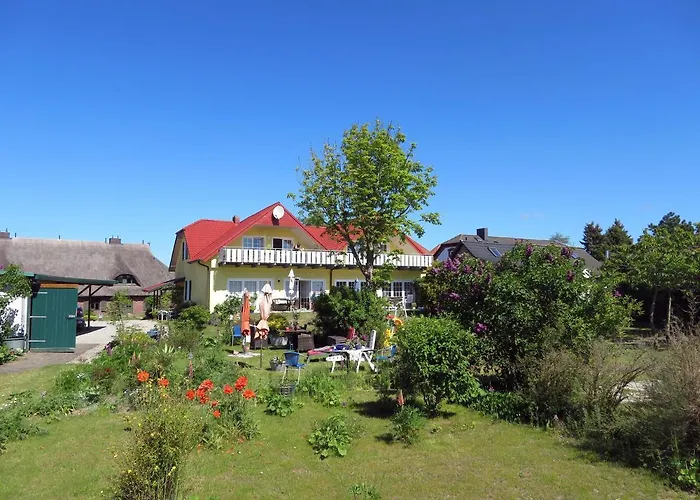 Viel Und Idyllische Umgebung - Honigtopf Märchenwald * Sagard